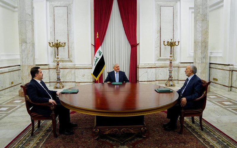 اجتماع الرئاسات الثلاث في العراق، بحضور رئيس الجمهورية عبد اللطيف جمال رشيد، ورئيس مجلس الوزراء محمد شياع السوداني، ورئيس مجلس النواب محمود المشهداني