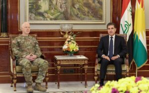 اجتماع رئيس إقليم كوردستان نيجيرفان بارزاني، مع قائد قوات التحالف الدولي في العراق وسوريا الجنرال كيفن ليهي