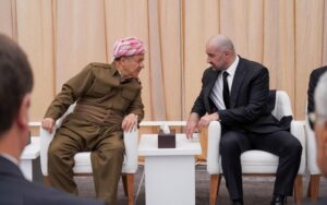 رئيس الاتحاد الوطني الكوردستاني بزعامة بافل طالباني، مع زعيم الحزب الديمقراطي الكوردستاني مسعود بارزاني
