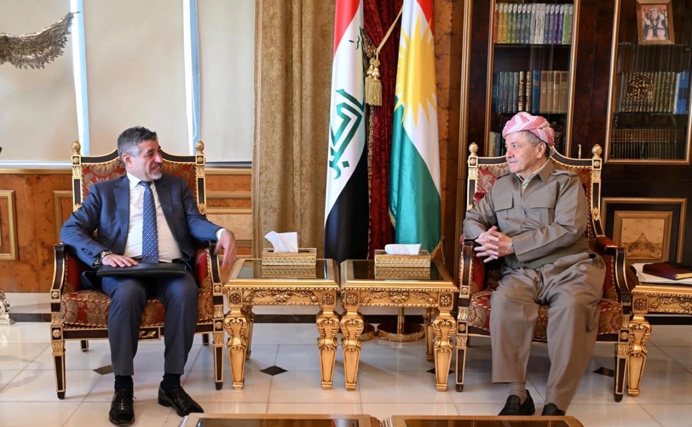 رئيس الحزب الديمقراطي الكوردستاني مسعود بارزاني، يستقبل القائم بأعمال السفارة الأمريكية في بغداد ستيفن فاجن