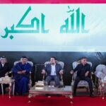رئيس الوزراء العراقي محمد شياع السوداني، خلال زيارته مضيف أمير عشائر بني حسن في ناحية الحيدرية بمحافظة النجف الأشرف