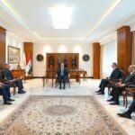 اجتماع في مجلس القضاء الأعلى العراقي بحضور رئيس المجلس، ونواب رئيس محكمة التمييز الاتحادية، ورئيس الهيئة الوطنية العليا للمساءلة والعدالة