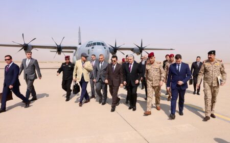 وزير داخلية إقليم كوردستان ريبر أحمد، يستقبل مستشار الأمن القومي العراقي قاسم الأعرجي، لدى وصوله مطار أربيل الدولي