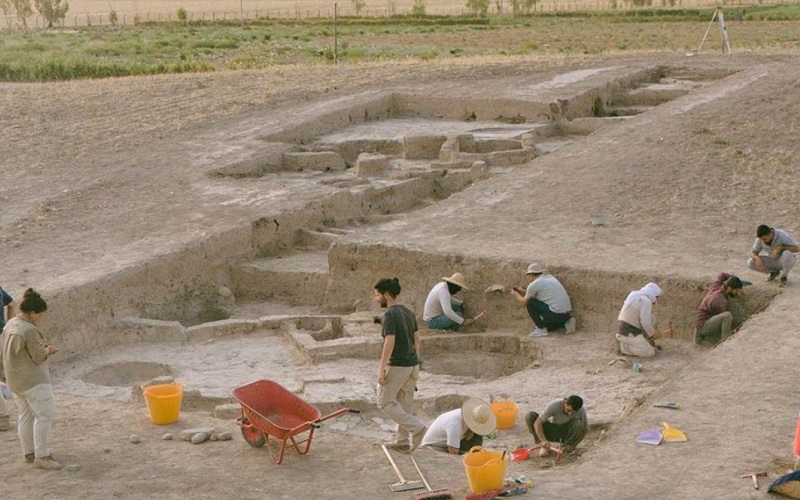 التنقيب في تل مطراب الواقع في سهل شمامك التابع لمحافظة أربيل في إقليم كوردستان