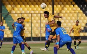 صورة أرشيفية لمباراة فريقي الكرخ ودهوك