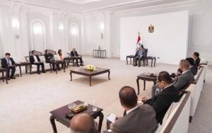 رئيس الوزراء العراقي محمد شياع السوداني، يستقبل ممثلي ائتلاف الشركات المتقدمة لتأهيل وتطوير وتشغيل مطار بغداد الدولي