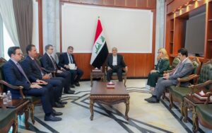 رئيس مجلس النواب العراقي محمود المشهداني، يستقبل السفير التركي في بغداد أنيل بورا أنان