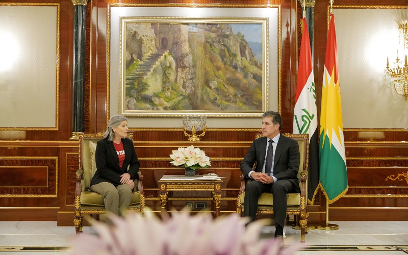 رئيس إقليم كوردستان نيجيرفان بارزاني، يستقبل عضو لجنة القوات المسلحة في مجلس الشيوخ الأمريكي السيناتور جوني إيرنست