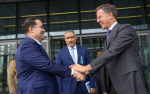 رئيس الوزراء العراقي محمد شياع السوداني، يلتقي في العاصمة البلجيكية بروكسل، الأمين العام لحلف الشمال الأطلسي مارك روته