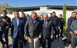 لجنة التحقيق الخاصة باستهداف حقل كورمور برئاسة وزير الداخلية العراقي عبدالأمير الشمري وعضوية رئيس جهاز المخابرات حميد الشطري ووزير الداخلية في إقليم كردستان ريبر أحمد، تصل إلى محافظة السليمانية للتحقيق حول الهجوم