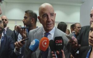 المبعوث الرئاسي الأمريكي إلى سوريا والعراق وسفير الولايات المتحدة لدى تركيا توم باراك