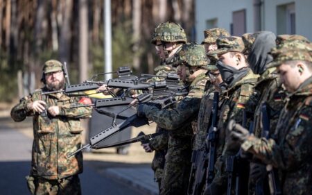 صورة أرشيفية لجنود ألمان