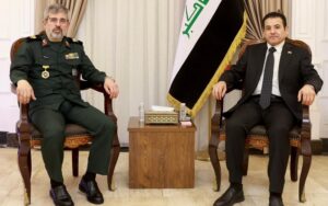 مستشار الأمن القومي العراقي قاسم الأعرجي يستقبل الملحق العسكري الإيراني في بغداد اللواء مجيد قلى بور