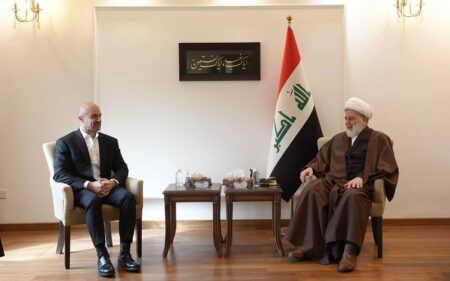رئيس المجلس الأعلى الإسلامي العراقي الشيخ همام حمودي، يستقبل رئيس الاتحاد الوطني الكوردستاني بافل طالباني