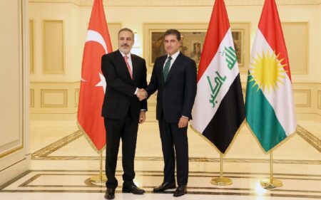 رئيس إقليم كوردستان العراق نيجيرفان بارزاني ووزير الخارجية التركي هاكان فيدان
