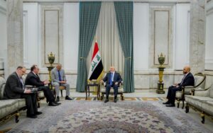 الرئيس العراقي نزار آميدي يستقبل القائم بأعمال السفارة الأمريكية في بغداد جوشوا هاريس