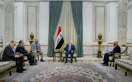 الرئيس العراقي نزار آميدي يستقبل القائم بأعمال السفارة الأمريكية في بغداد جوشوا هاريس