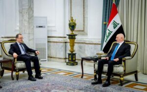 الرئيس العراقي نزار آميدي يستقبل السفير الروسي في بغداد إلبروس كوتراشيف