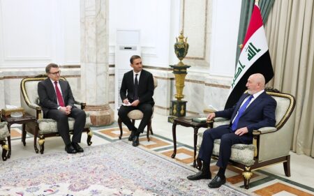 الرئيس العراقي نزار آميدي يستقبل السفير التركي في بغداد أنيل بورا إينان