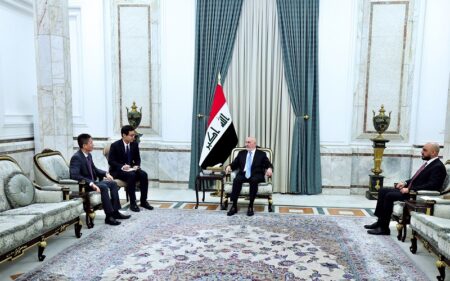 الرئيس العراقي نزار آميدي يستقبل السفير الصيني في بغداد تسوي وي