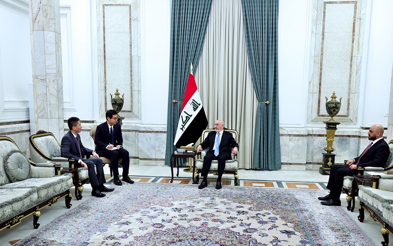 الرئيس العراقي نزار آميدي يستقبل السفير الصيني في بغداد تسوي وي