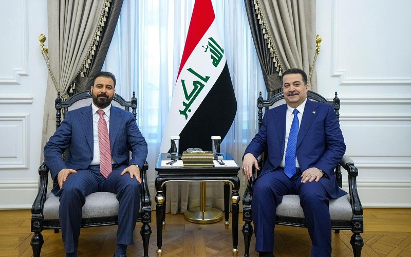 رئيس الوزراء العراقي محمد شياع السوداني يستقبل رئيس الوزراء المكلف علي الزيدي