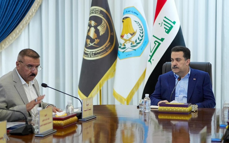 رئيس مجلس الوزراء العراقي محمد شياع السوداني، برفقة وزير الداخلية عبد الأمير الشمري