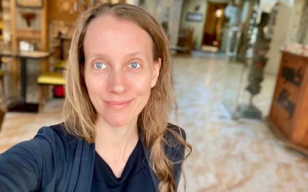 الصحافية الأمريكية شيلي كيتلسون