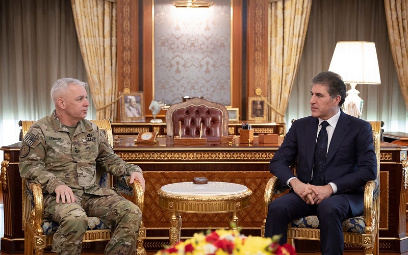 رئيس إقليم كوردستان نيجيرفان بارزاني، يستقبل القائد العام لقوات التحالف الدولي في العراق وسوريا الجنرال كيفن لامبرت