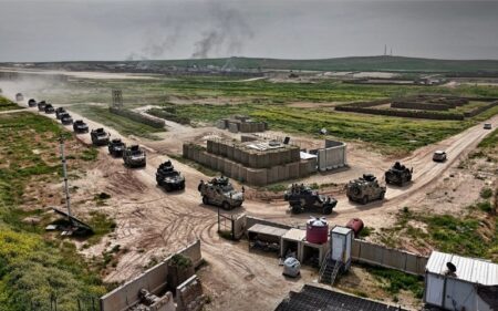 الحكومة السورية تتسلم القواعد العسكرية من القوات الأمريكية