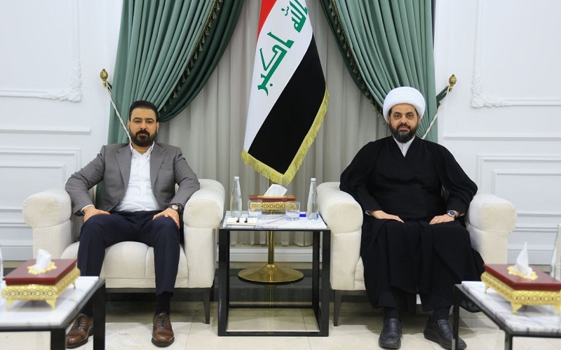 الأمين العام لحركة عصائب أهل الحق قيس الخزعلي يستقبل رئيس الوزراء العراقي علي فالح الزيدي