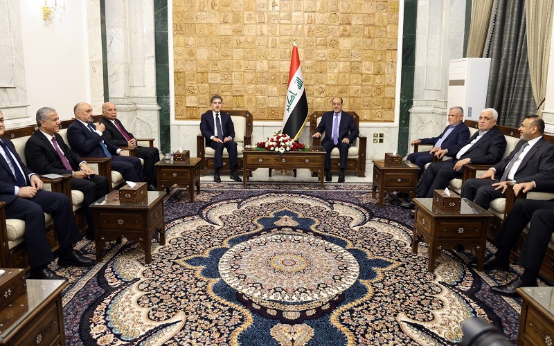 اللجنة القيادية المعنية بحوارات تشكيل الحكومة العراقية في الإطار التنسيقي، يستقبل في مكتب رئيس ائتلاف دولة القانون نوري المالكي، وفد الحزب الديمقراطي الكوردستاني برئاسة رئيس إقليم كوردستان نيجيرفان بارزاني