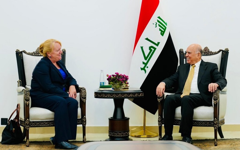 وزير الخارجية العراقي فؤاد حسين، يستقبل سفيرة هولندا في بغداد جانيت ألبيردا