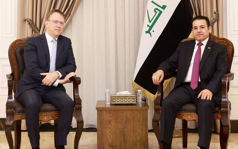مستشار الأمن القومي العراقي قاسم الأعرجي يستقبل السفير الفرنسي لدى بغداد باتريك دوريل