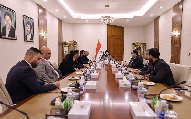 رئيس تحالف قوى الدولة الوطنية السيد عمار الحكيم يلتقي أعضا الكتلة النيابية للتحالف