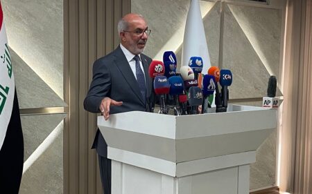 وزير النفط العراقي الجديد باسم محمد خضير