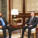 رئيس إقليم كوردستان نيجيرفان بارزاني يستقبل رئيس الوزراء العراقي المكلف علي الزيدي