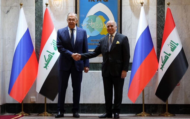 وزير الخارجية العراقي فؤاد حسين، ونظيره الروسي سيرغي لافروف