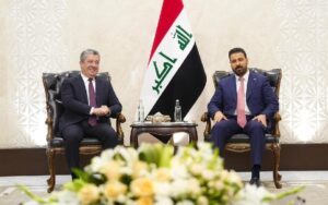 رئيس الوزراء العراقي علي فالح الزيدي يستقبل رئيس وزراء إقليم كوردستان مسرور بارزاني