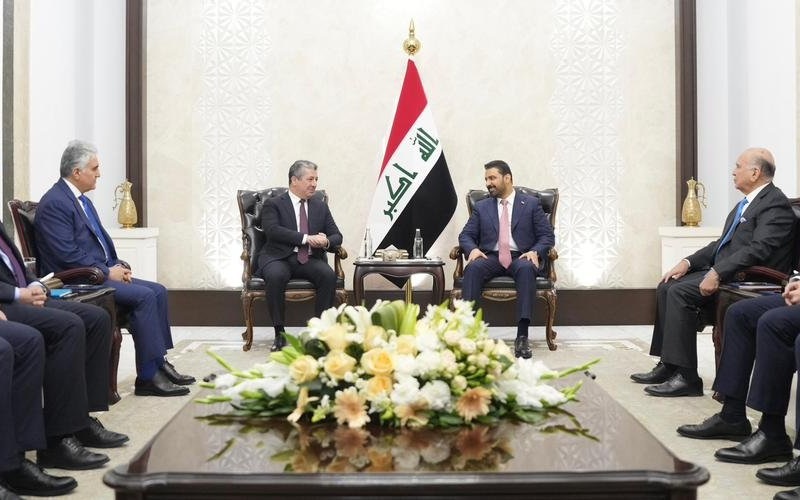 رئيس الوزراء العراقي علي فالح الزيدي يستقبل رئيس وزراء إقليم كوردستان مسرور بارزاني