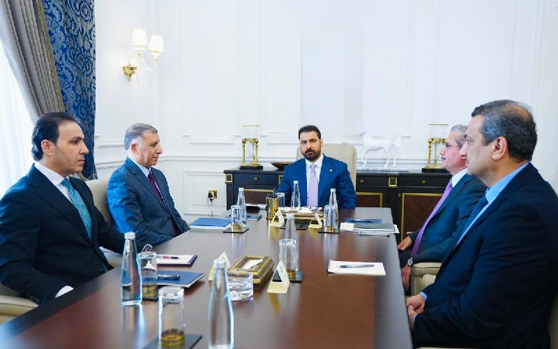 رئيس الوزراء العراقي علي فالح الزيدي يترأس اجتماعاً بحضور رئيس ديوان الرقابة المالية الاتحادي ورئيس هيئة النزاهة الاتحادية ورئيس الادعاء العام وقاضي محكمة تحقيق الكرخ المختصة بقضايا النزاهة