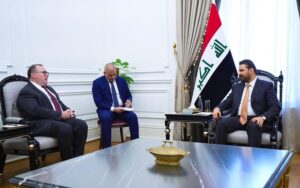 رئيس الوزراء العراقي علي فالح الزيدي يستقبل القائم بأعمال السفارة الأمريكية في بغداد جوشوا هاريس