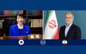 الرئيس الإيراني مسعود بزشكيان ورئيسة وزراء اليابان ساناي تاكايتشي