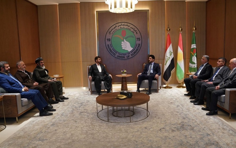 وفد رفيع من الاتحاد الوطني الكوردستاني برئاسة عضو المكتب السياسي درباز كوسرت رسول، يستقبل وفداً من جماعة العدل الكوردستانية برئاسة عضو المجلس السياسي محمد حكيم