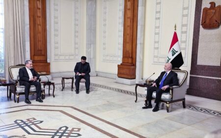 الرئيس العراقي نزار آميدي يستقبل وزير الخارجية الإيراني عباس عراقجي