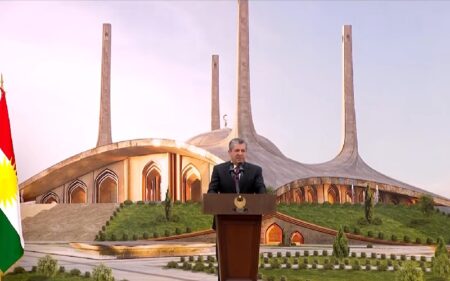 رئيس حكومة إقليم كوردستان مسرور بارزاني يضع الحجر الأساس لجامع بارزاني الكبير