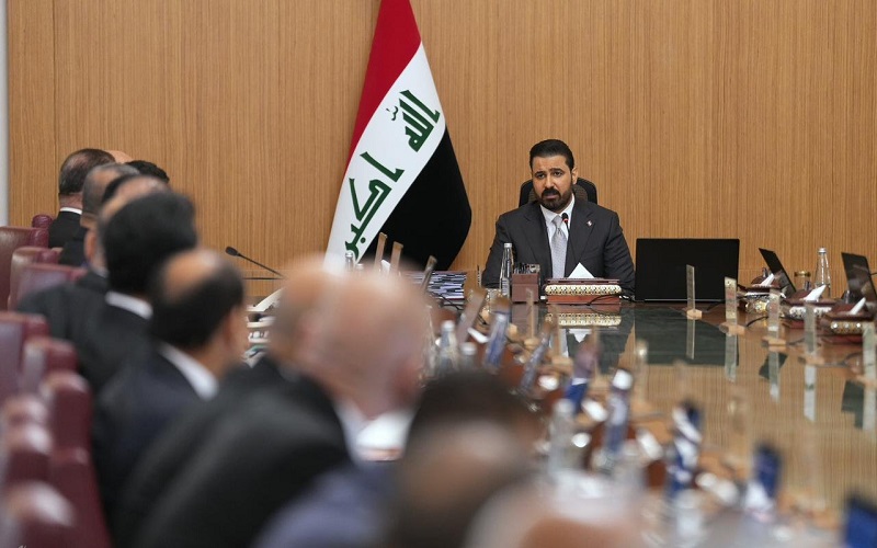 رئيس الوزراء العراقي علي فالح الزيدي يترأس جلسة للهيئة العليا للتنسيق بين المحافظات