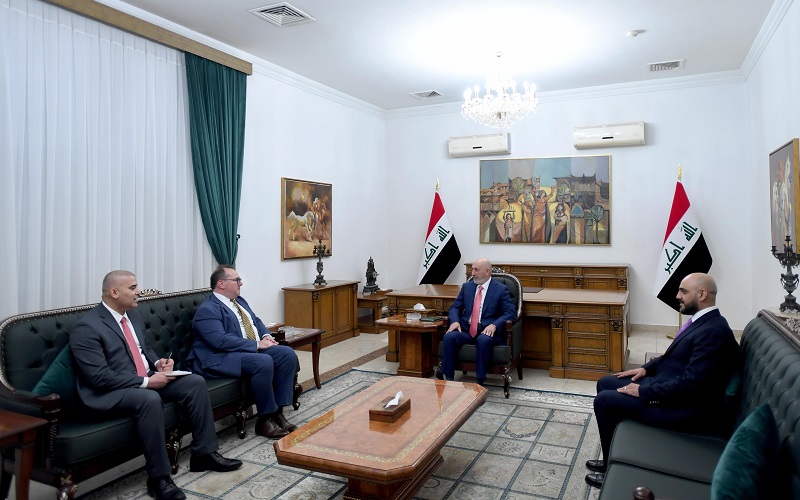 الرئيس العراقي نزار آميدي يستقبل القائم بأعمال السفارة الأمريكية في بغداد جوشوا هاريس