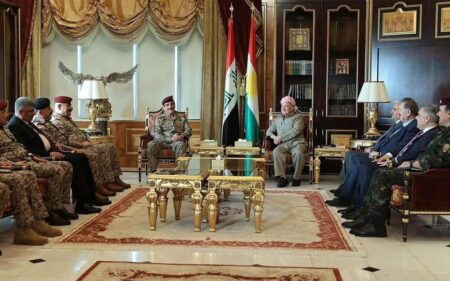 رئيس الحزب الديمقراطي الكوردستاني مسعود بارزاني يستقبل رئيس أركان الجيش العراقي الفريق أول الركن عبد الأمير رشيد يار الله