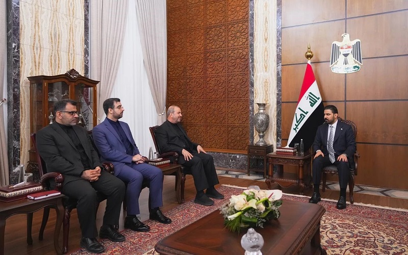 رئيس الوزراء العراقي علي فالح الزيدي يستقبل السفير الإيراني في بغداد محمد كاظم آل صادق
